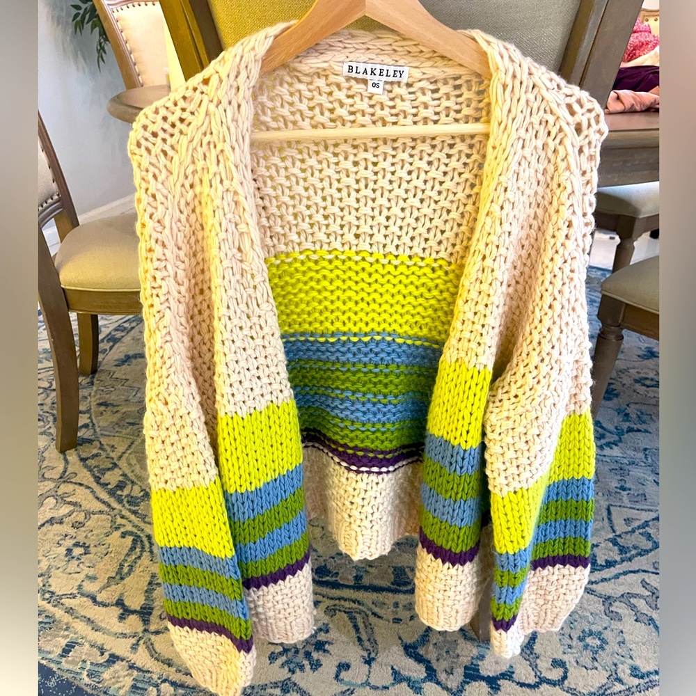 Gorgeous and soft heavy cardigan